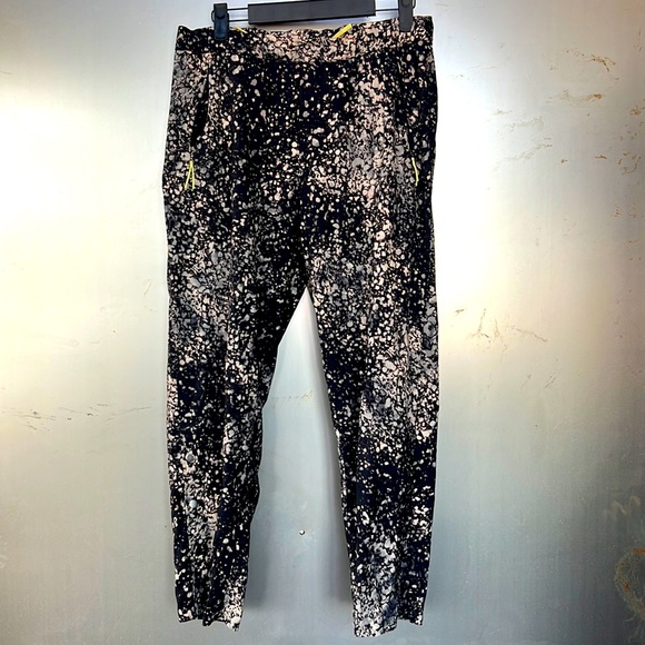 Lulu lab all over cropped pant - Picture 1 of 6